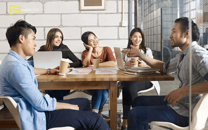 Mẫu câu giao tiếp cho người đi làm những ngày đầu