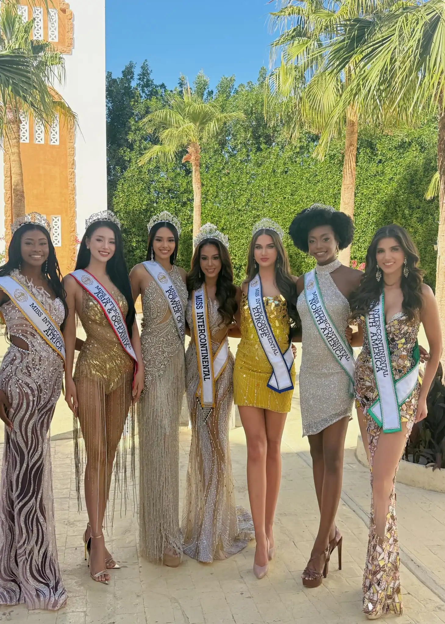 Bùi Khánh Linh và các người đẹp khác sau đêm đăng quang