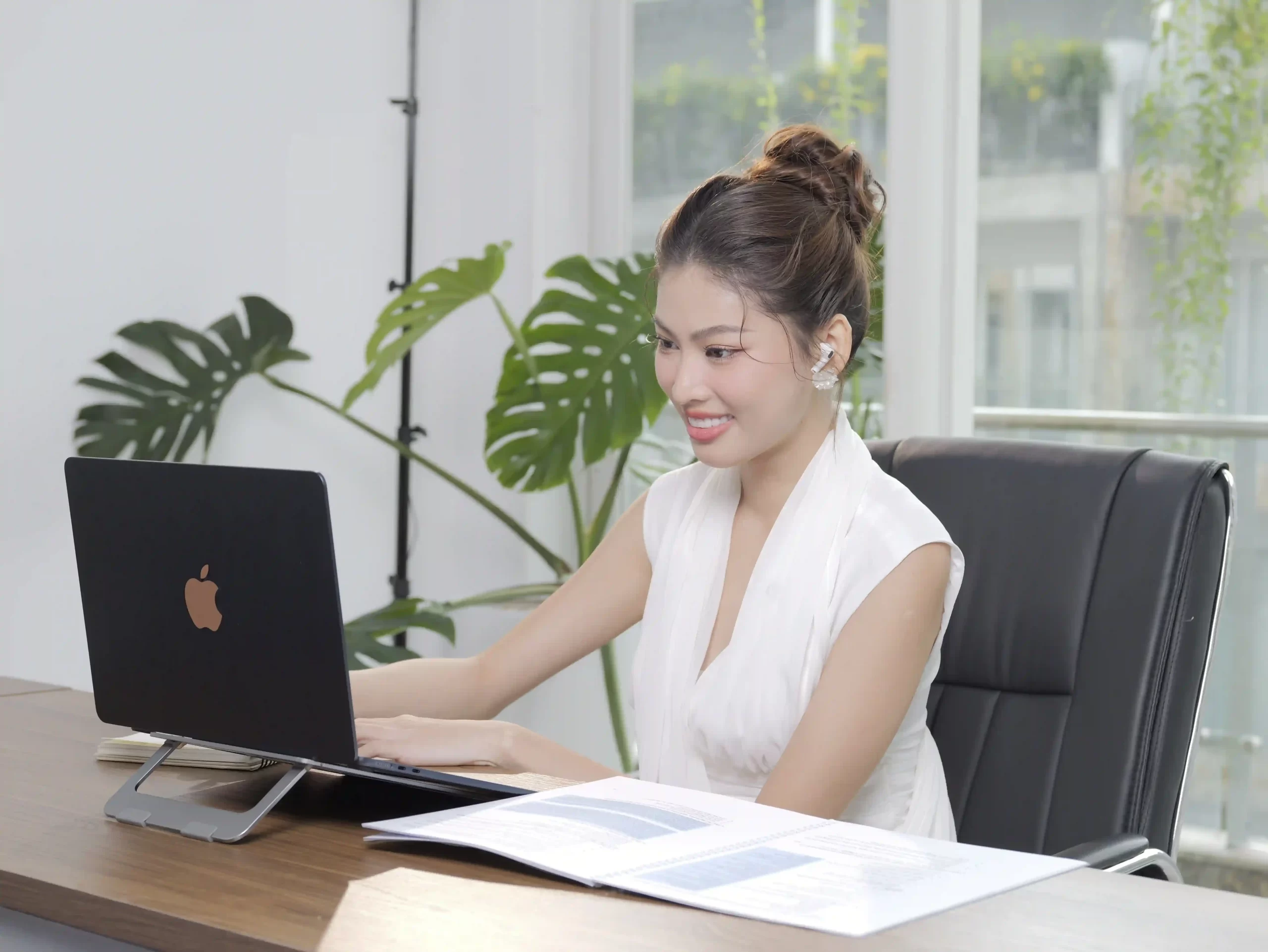 Á Hậu Ngọc Thảo tham gia lớp học tiếng Anh Online 1 kèm 1 tại Power English