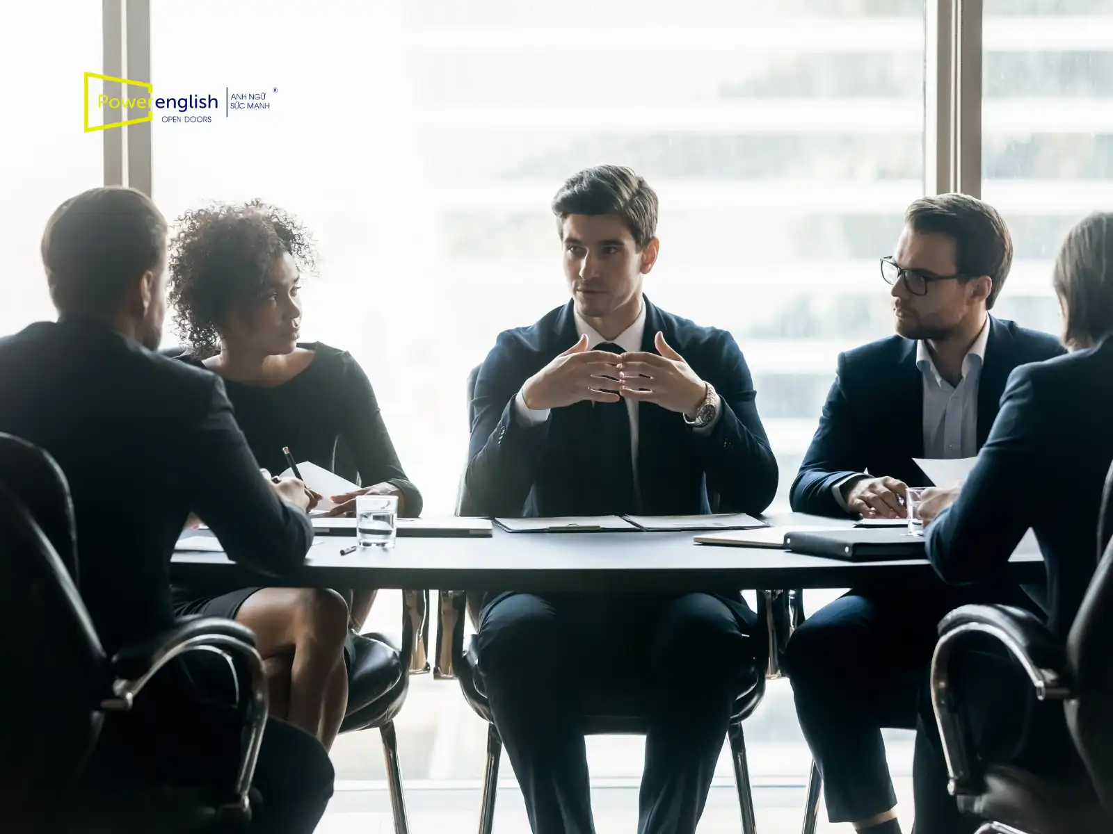 giam-doc-dieu-hanh-thong-thao-tieng-anh (1)