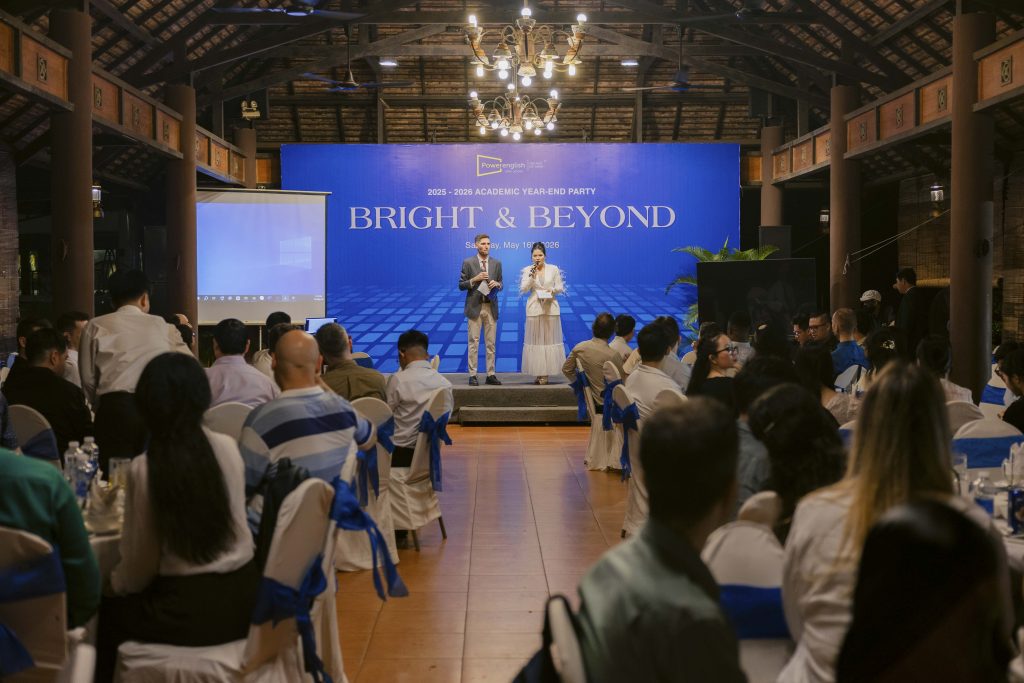 Không gian tiệc tri ân Bright & Beyond